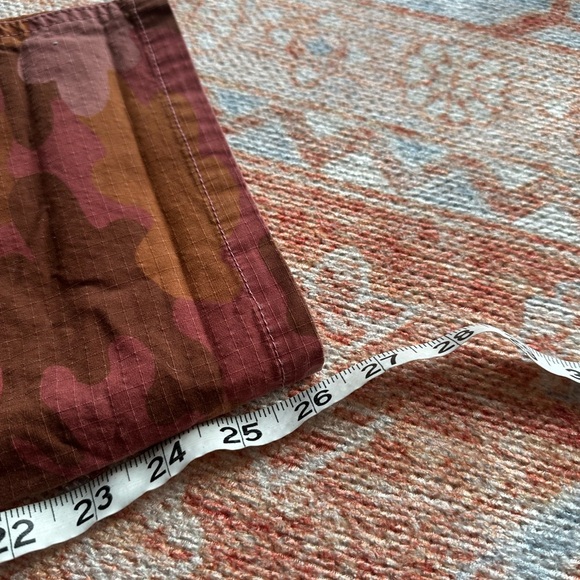 Sundance Quincy Ripstop barrel leg pants pink brown camo size P10 - Picture 6 of 8